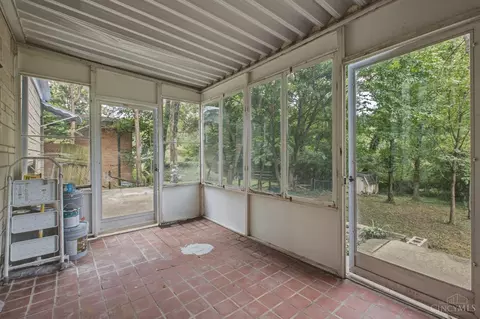 Exterior - 2845 Dunaway Ave, Cincinnati, OH 45211 photo 4 of 8