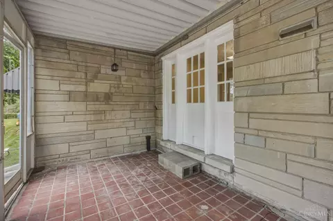 Exterior - 2845 Dunaway Ave, Cincinnati, OH 45211 photo 3 of 8