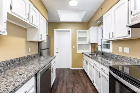 Kitchen - 2845 Dunaway Ave, Cincinnati, OH 45211 photo 1 of 3