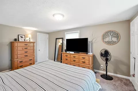 Bedroom - 809 Eaton Ave, Hamilton, OH 45013 photo 3 of 6