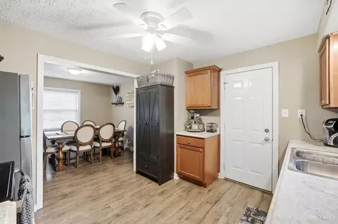 Entry Way - 809 Eaton Ave, Hamilton, OH 45013 photo 1 of 2