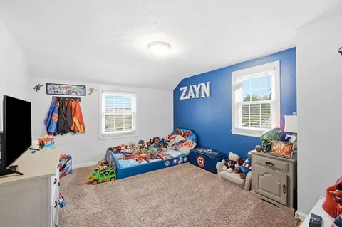 Bedroom - 809 Eaton Ave, Hamilton, OH 45013 photo 4 of 6