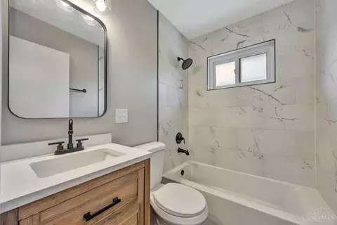 Bath - 5452 Ehrling Rd, Cincinnati, OH 45227 photo 3 of 3