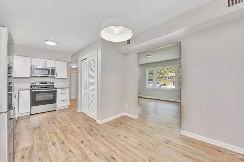 Kitchen - 5452 Ehrling Rd, Cincinnati, OH 45227 photo 5 of 5