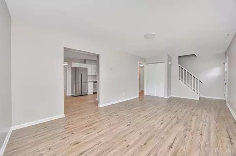 Living - 5452 Ehrling Rd, Cincinnati, OH 45227 photo 4 of 8