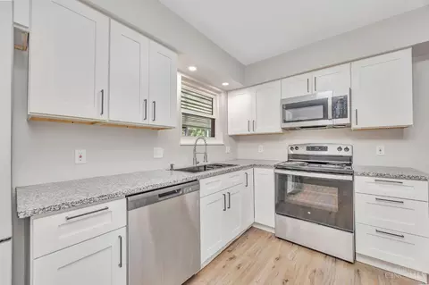 Kitchen - 5452 Ehrling Rd, Cincinnati, OH 45227 photo 1 of 5