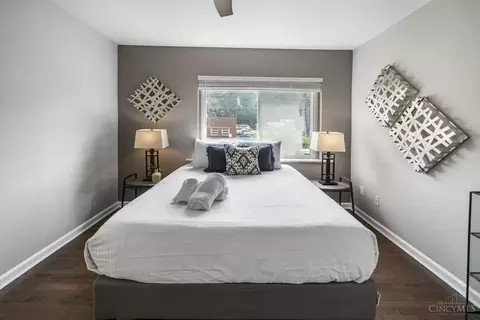 Bedroom - 2201 Reading Rd, Cincinnati, OH 45202 photo 3 of 13