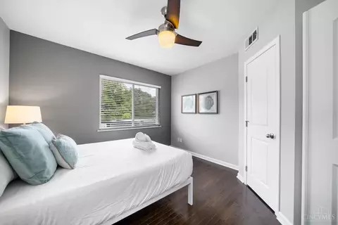 Bedroom - 2201 Reading Rd, Cincinnati, OH 45202 photo 12 of 13