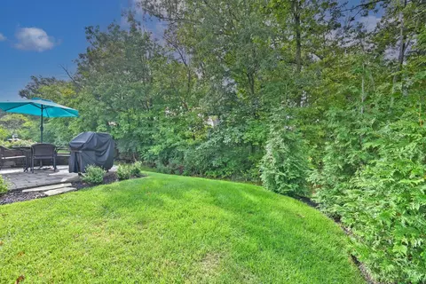 Exterior - 1341 Brookchase Cir, Hamilton Township, OH 45039 photo 8 of 17