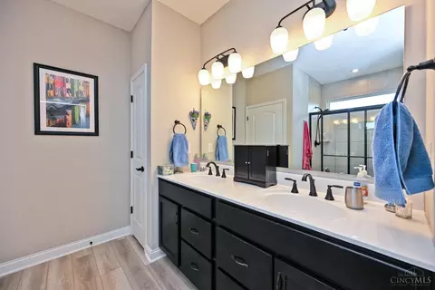 Bath - 1341 Brookchase Cir, Hamilton Township, OH 45039 photo 1 of 2