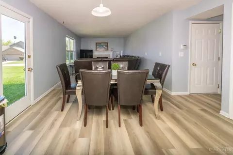 Dining - 12085 Brookway Dr, Cincinnati, OH 45240 photo 2 of 3