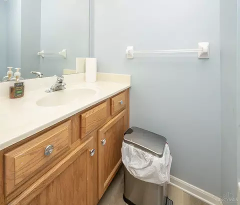Bath - 12085 Brookway Dr, Cincinnati, OH 45240 photo 1 of 3