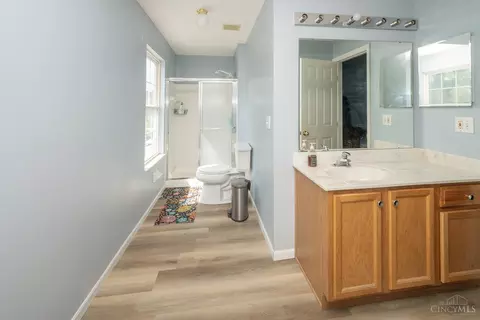 Bath - 12085 Brookway Dr, Cincinnati, OH 45240 photo 2 of 3