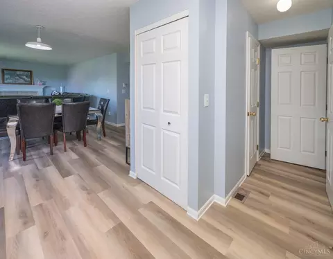 Entry Way - 12085 Brookway Dr, Cincinnati, OH 45240 photo 2 of 2