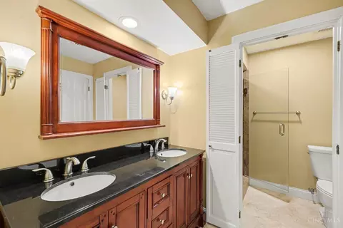 Bath - 11257 Marlette Dr, Cincinnati, OH 45249 photo 2 of 4