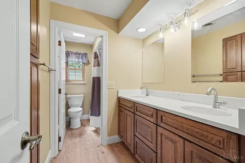 Bath - 11257 Marlette Dr, Cincinnati, OH 45249 photo 4 of 4