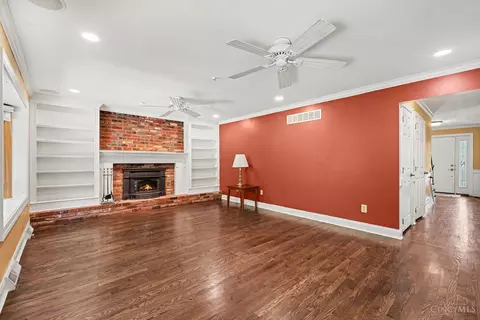 Living - 11257 Marlette Dr, Cincinnati, OH 45249 photo 4 of 5
