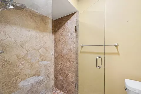 Bath - 11257 Marlette Dr, Cincinnati, OH 45249 photo 3 of 4