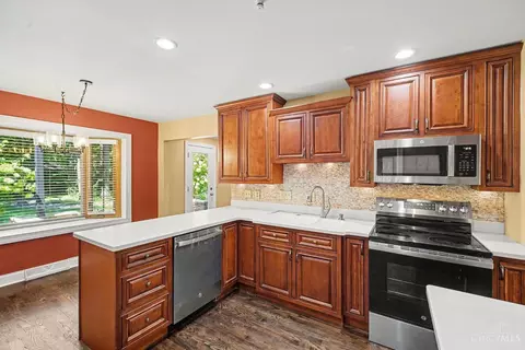 Kitchen - 11257 Marlette Dr, Cincinnati, OH 45249 photo 2 of 3