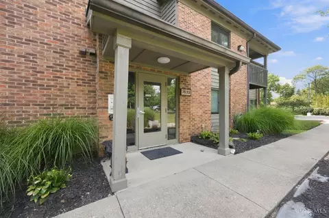 Exterior - 7633 Montgomery Rd, Cincinnati, OH 45236 photo 2 of 12