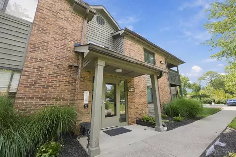 Exterior - 7633 Montgomery Rd, Cincinnati, OH 45236 photo 6 of 12