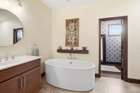 Bath - 5073 Beechwood Rd, Cincinnati, OH 45244 photo 7 of 13