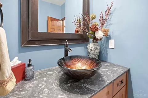 Bath - 5073 Beechwood Rd, Cincinnati, OH 45244 photo 4 of 13