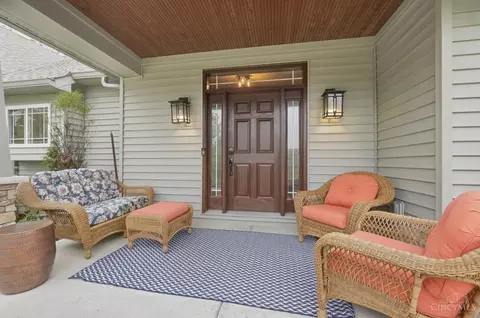 Exterior - 5073 Beechwood Rd, Cincinnati, OH 45244 photo 4 of 11