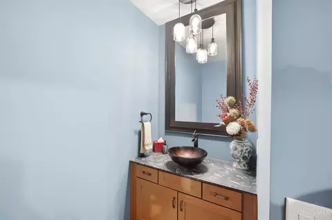 Bath - 5073 Beechwood Rd, Cincinnati, OH 45244 photo 3 of 13