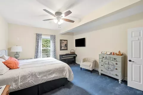 Bedroom - 5073 Beechwood Rd, Cincinnati, OH 45244 photo 8 of 9