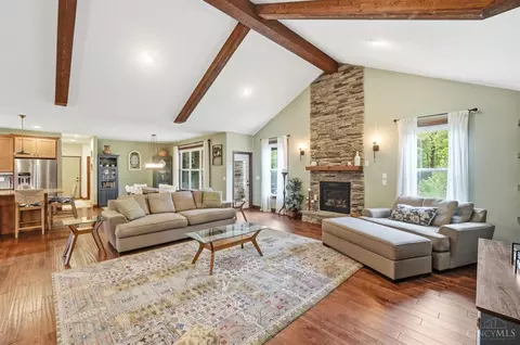 Living - 5073 Beechwood Rd, Cincinnati, OH 45244 photo 1 of 4