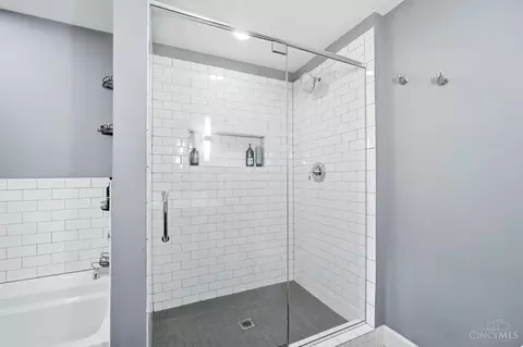 Bath - 5073 Beechwood Rd, Cincinnati, OH 45244 photo 13 of 13