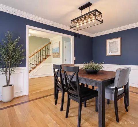 Dining - 824 Shawnee Trace Ct, Cincinnati, OH 45255 photo 4 of 5