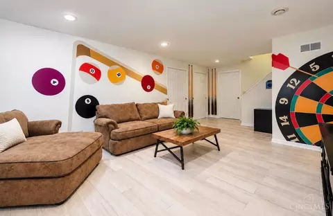 Living - 824 Shawnee Trace Ct, Cincinnati, OH 45255 photo 6 of 6