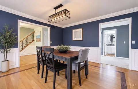 Dining - 824 Shawnee Trace Ct, Cincinnati, OH 45255 photo 3 of 5