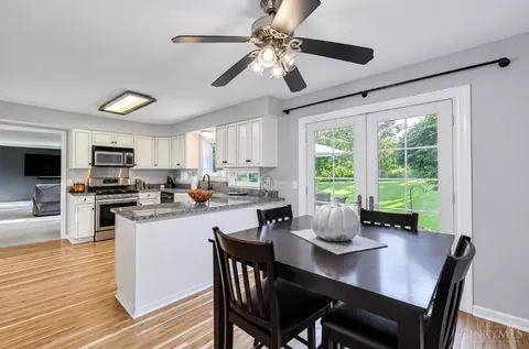 Kitchen - 824 Shawnee Trace Ct, Cincinnati, OH 45255 photo 10 of 11