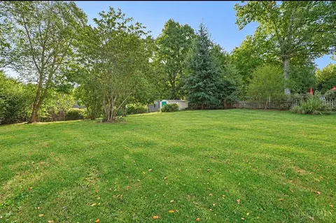 Exterior - 824 Shawnee Trace Ct, Cincinnati, OH 45255 photo 8 of 15
