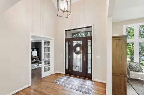 Entry Way - 3831 Monets Ln, Evendale, OH 45241 photo 2 of 11
