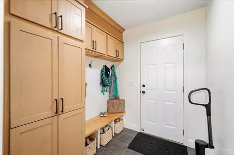 Entry Way - 3831 Monets Ln, Evendale, OH 45241 photo 7 of 11