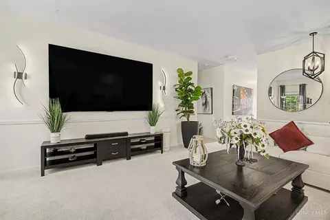Living - 40 Teil Tree Ct, Monroe, OH 45050 photo 5 of 7
