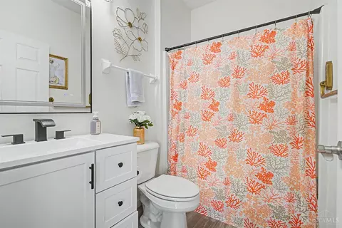 Bath - 40 Teil Tree Ct, Monroe, OH 45050 photo 1 of 5