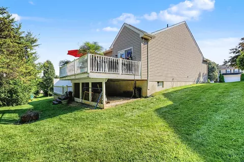 Exterior - 40 Teil Tree Ct, Monroe, OH 45050 photo 4 of 15