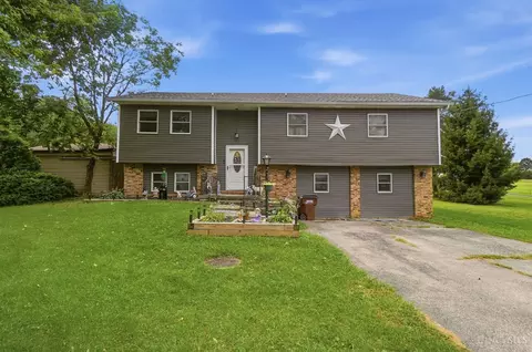 1733 Newlove Rd, South Charleston, OH 45368