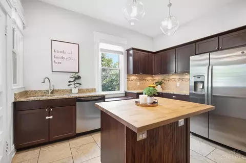 Kitchen - 2830 Madison Rd, Cincinnati, OH 45209 photo 2 of 4