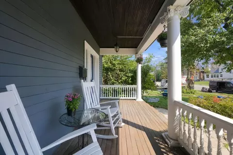 Exterior - 2830 Madison Rd, Cincinnati, OH 45209 photo 2 of 9