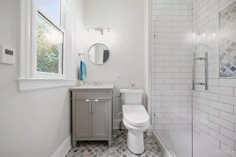 Bath - 2830 Madison Rd, Cincinnati, OH 45209 photo 1 of 5