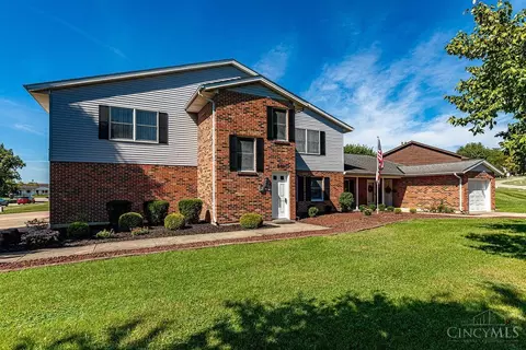Exterior - 650 Leo Dr, Hamilton, OH 45013 photo 6 of 9