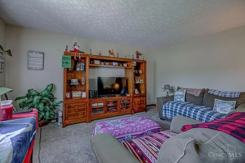 Other - 650 Leo Dr, Hamilton, OH 45013 photo 3 of 8