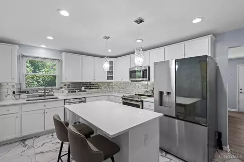 Kitchen - 9287 Coogan Dr, Cincinnati, OH 45231 photo 2 of 4