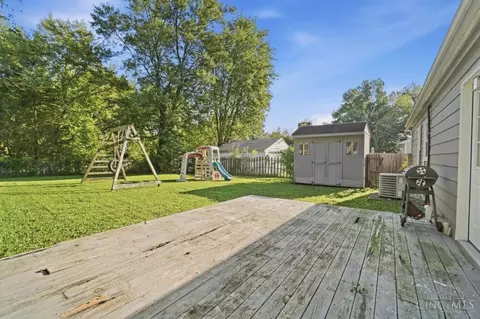 Exterior - 1062 Garnoa Dr, Cincinnati, OH 45231 photo 7 of 11